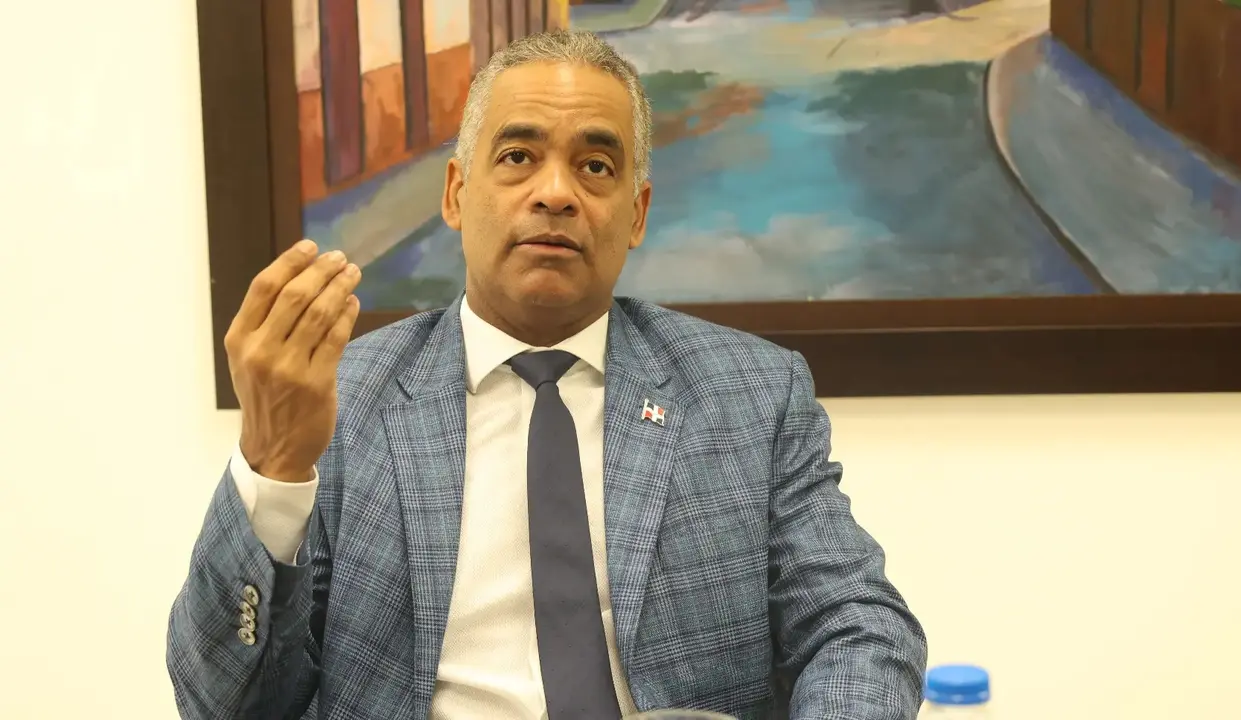 Joel Santos Echavarr&iacute;a, ministro de Energ&iacute;a y Minas,