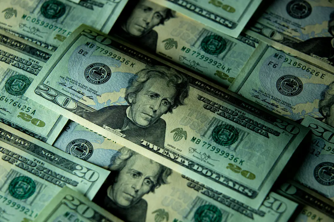 El d&oacute;lar genera tensiones econ&oacute;micas internacionales.