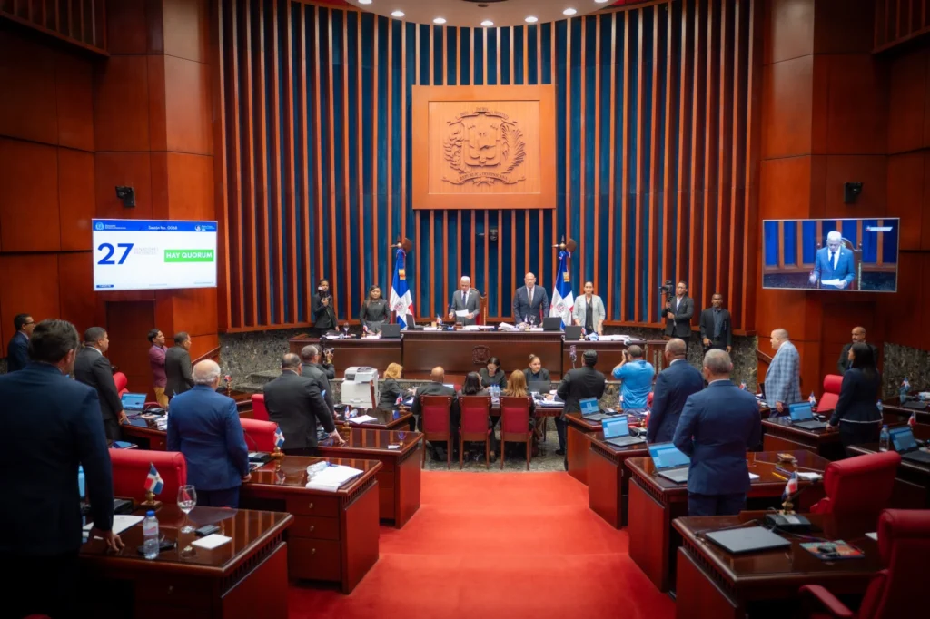 El Senado publicar&aacute; el C&oacute;digo Penal como ley si Abinader no lo promulga antes del 10 de agosto
