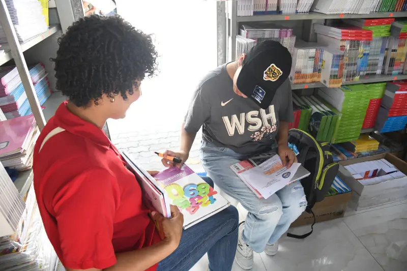 El Paseo de la Lectura enfrenta ca&iacute;da en ventas (fuente: List&iacute;n Diario)