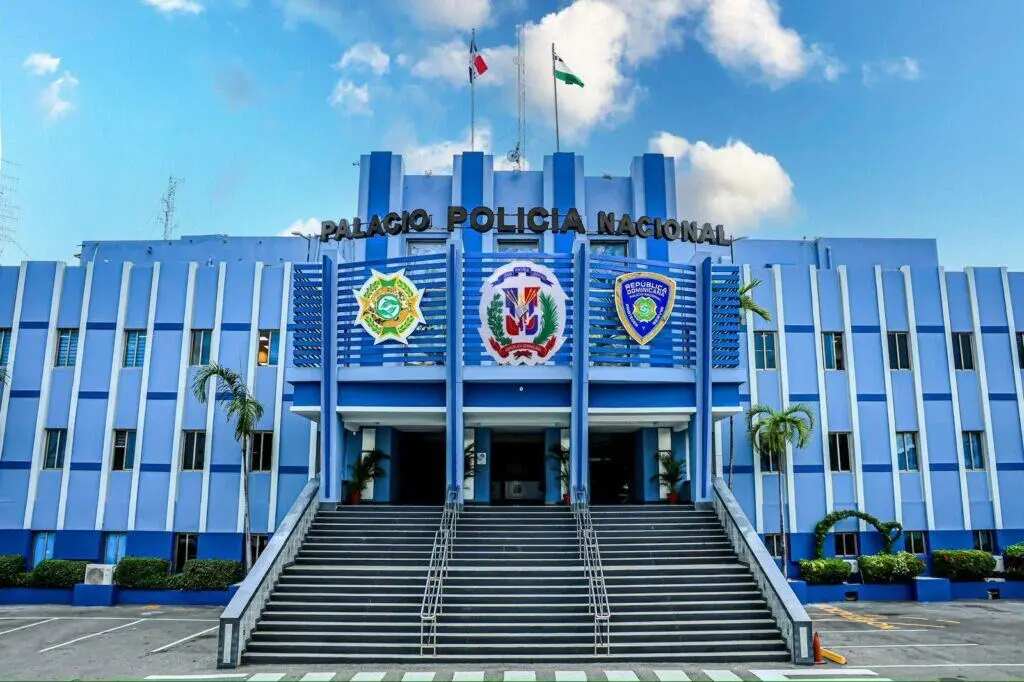Fachada Polic&iacute;a Nacional l Archivo, fuente externa