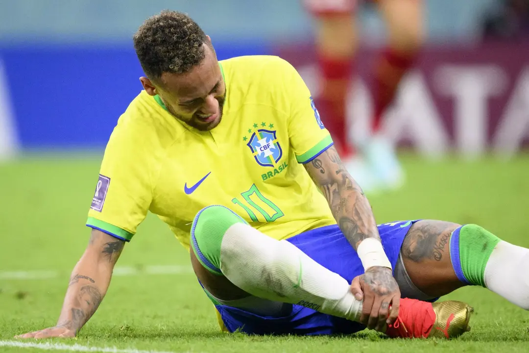 Neymar sufre nuevo problema muscular y es duda para convocatoria de Brasil ante Chile y Bolivia