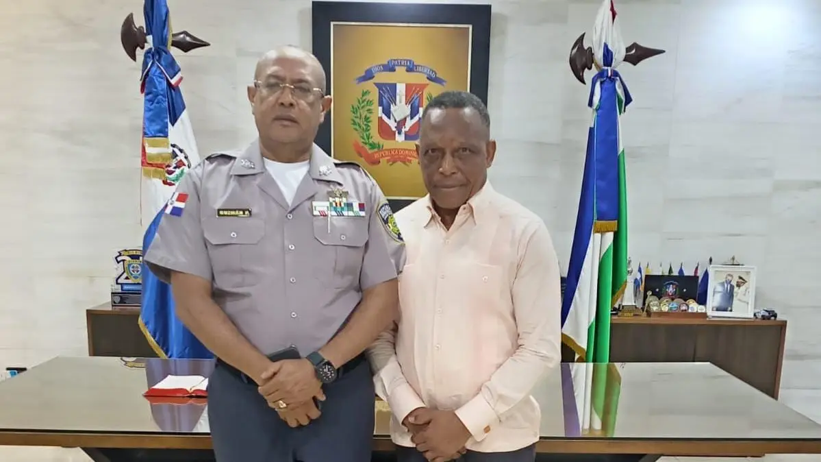 Comisionado Ram&oacute;n Valdez, gira visita al director PN para garantizar seguridad carteleras de boxeo
