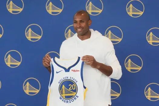 Al Horford firma con los Warriors