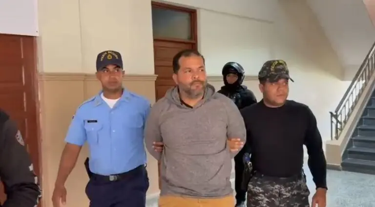 Imponen prisi&oacute;n preventiva a alguacil acusado de asesinato en el Palacio de Justicia de San Francisco de Macor&iacute;s