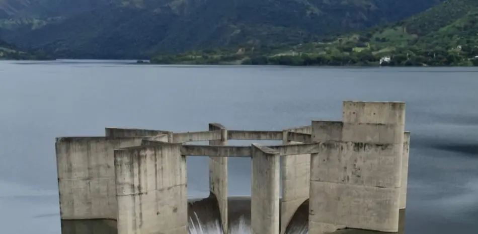Presas del pa&iacute;s est&aacute;n en capacidad de recibir agua de tormenta Melissa, seg&uacute;n COPRE