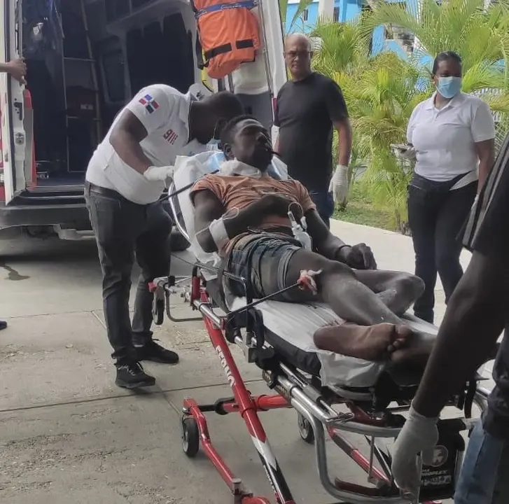 Hombre haitiano gravemente herido durante operativo de Migraci&oacute;n en La Descubierta