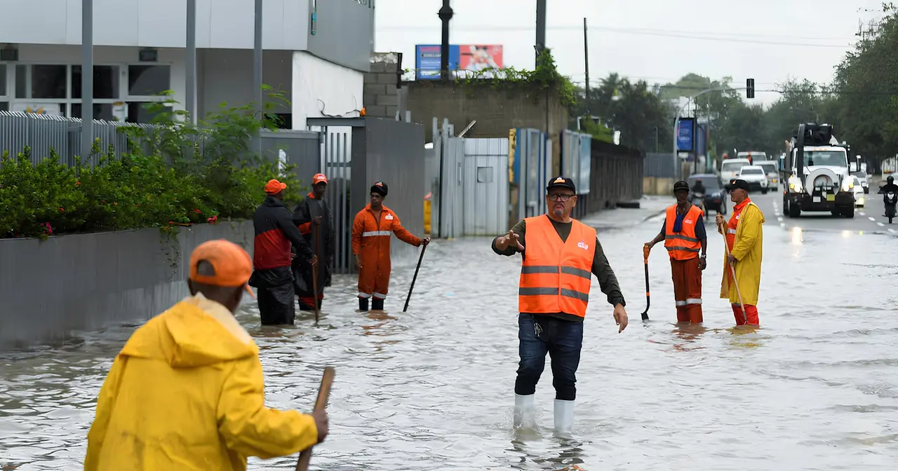 Hurac&aacute;n Melissa deja miles de desplazados, da&ntilde;os en infraestructuras y cortes de servicios en Rep&uacute;blica Dominicana | FOTO EXTERNA