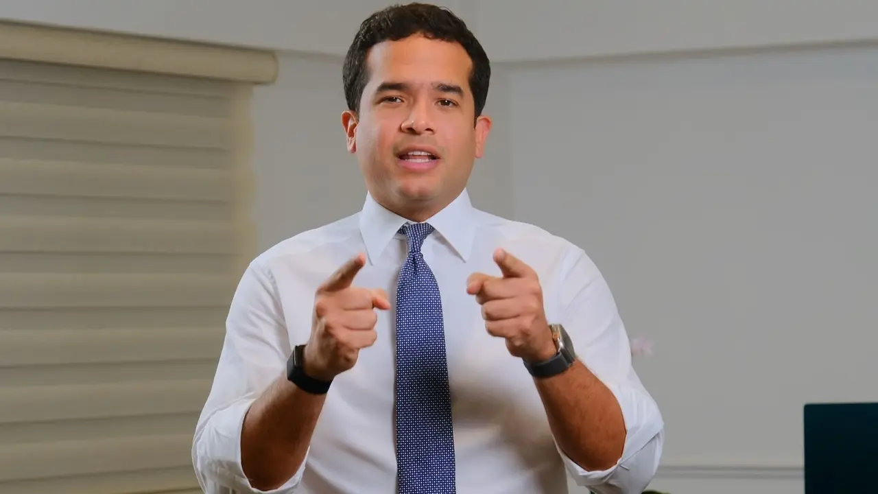 Omar Fern&aacute;ndez destin&oacute; m&aacute;s de un mill&oacute;n de pesos del Fondo Gadiel para apoyar a ni&ntilde;os con VIH. | FOTO EXTERNA