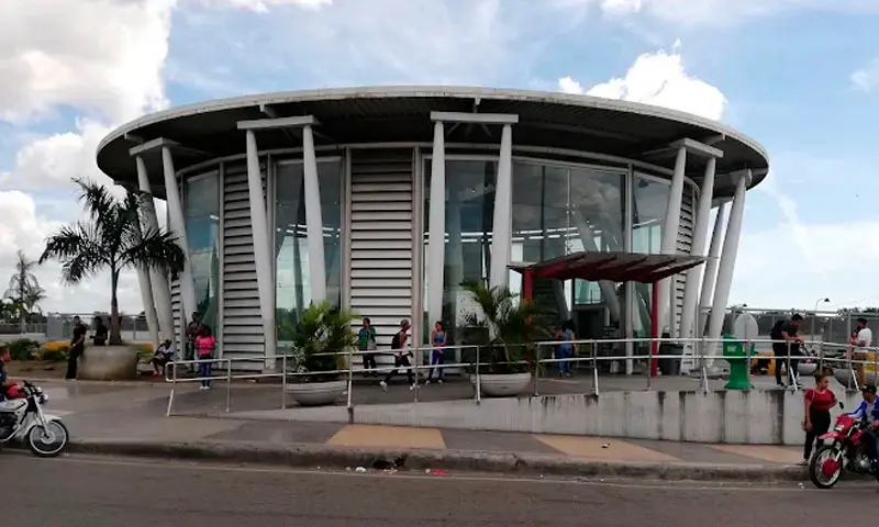 Estaci&oacute;n Mar&iacute;a Montez afectada por una aver&iacute;a en el sistema de cambia-v&iacute;a | FOTO EXTERNA
