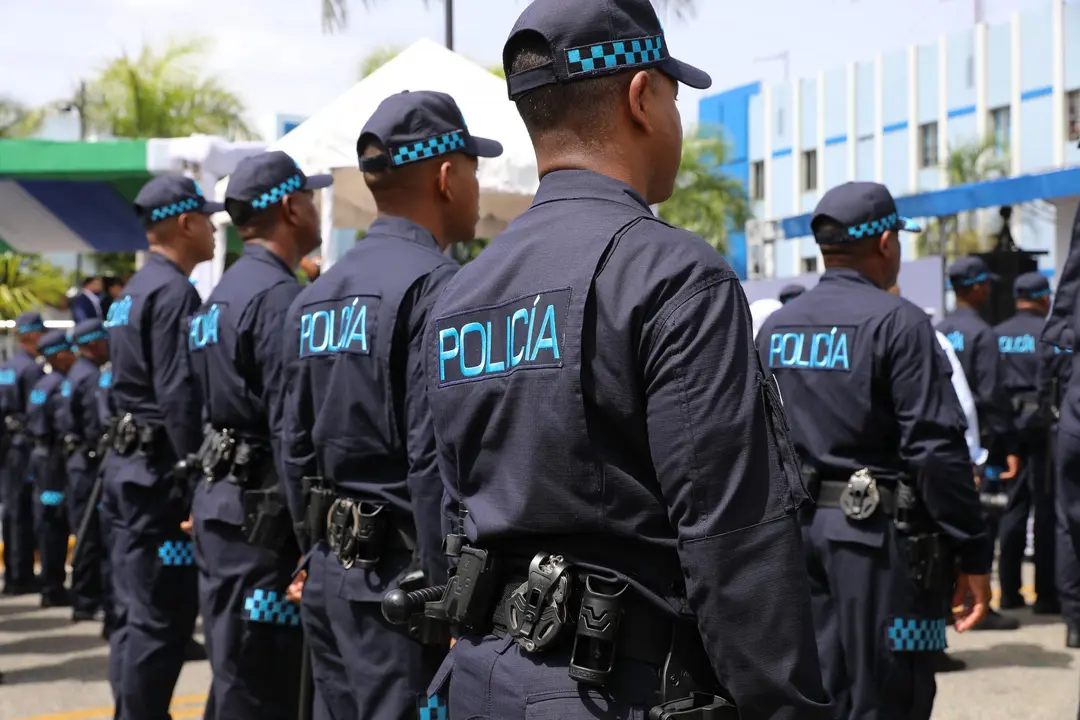 Equipo de polic&iacute;as dominicanos | FOTO EXTERNA