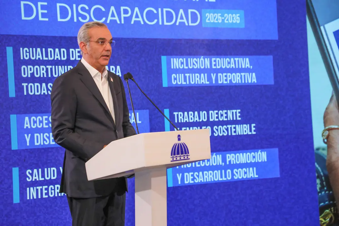 El presidente Luis Abinader durante la presentaci&oacute;n del Plan Nacional de Discapacidad, una pol&iacute;tica p&uacute;blica con proyecci&oacute;n a diez a&ntilde;os | FOTO EXTERNA.
