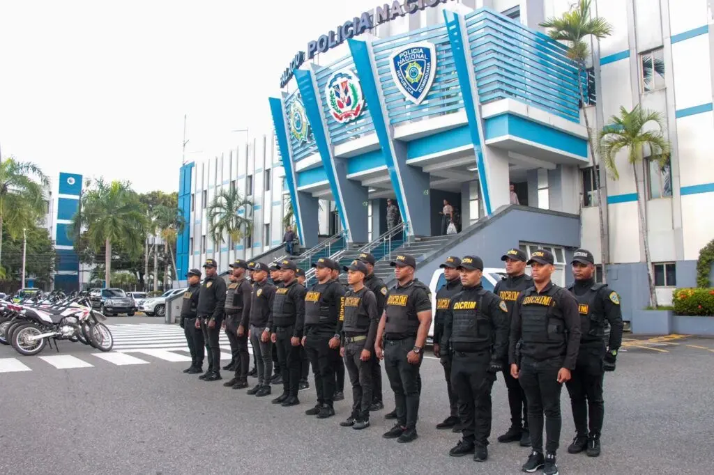 Agentes de la Polic&iacute;a Nacional y el DICRIM | FOTO EXTERNA.