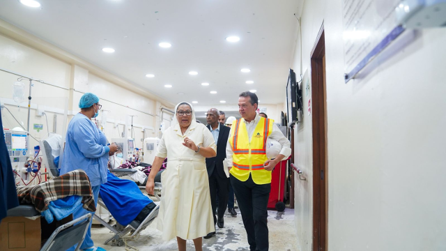 El ministro V&iacute;ctor -Ito- Bison&oacute; supervisa los trabajos de infraestructura en el Padre Billini. | FOTO EXTERNA