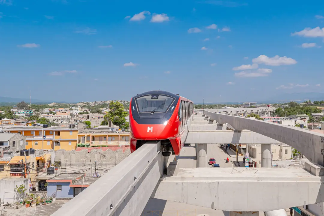 Jhael Isa, director de la OPRET, explic&oacute; las especificaciones t&eacute;cnicas de los trenes. | FOTO EXTERNA