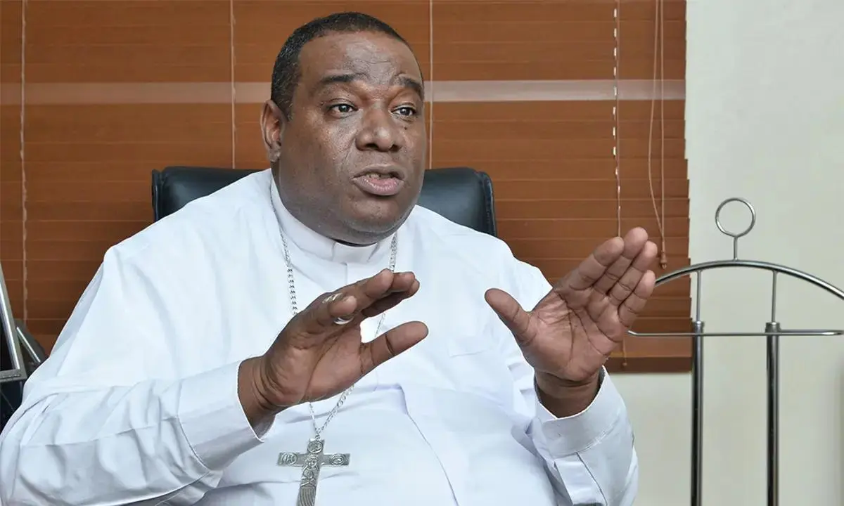 Monse&ntilde;or Castro Marte sugiri&oacute; la medida como una soluci&oacute;n inmediata mientras se construye el desv&iacute;o definitivo. | FOTO EXTERNA