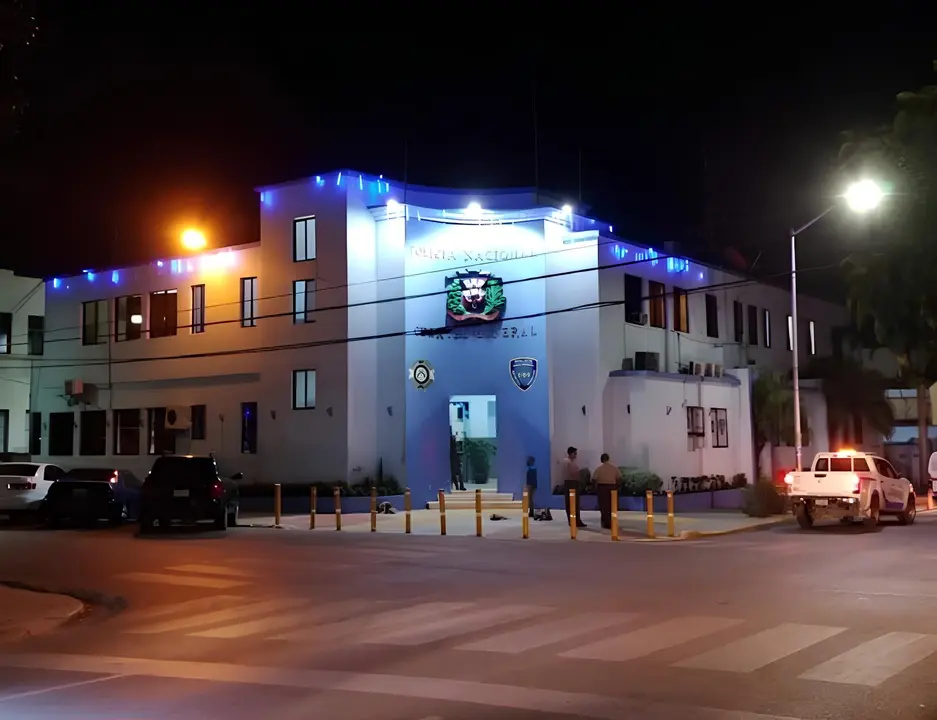 Los agentes suspendidos fueron puestos a disposici&oacute;n del Ministerio P&uacute;blico para los fines legales correspondientes. | FOTO: POLICIA NACIONAL