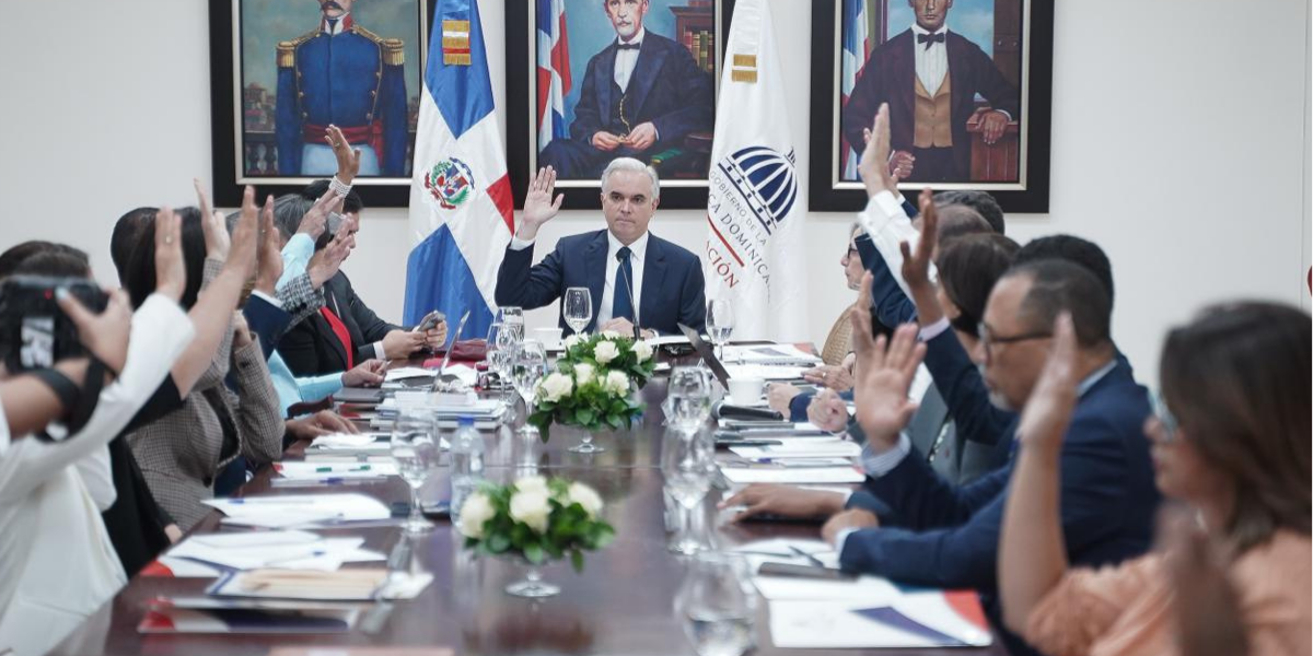 El ministro Luis Miguel De Camps durante la sesi&oacute;n del Consejo Nacional de Educaci&oacute;n. | FOTO EXTERNA