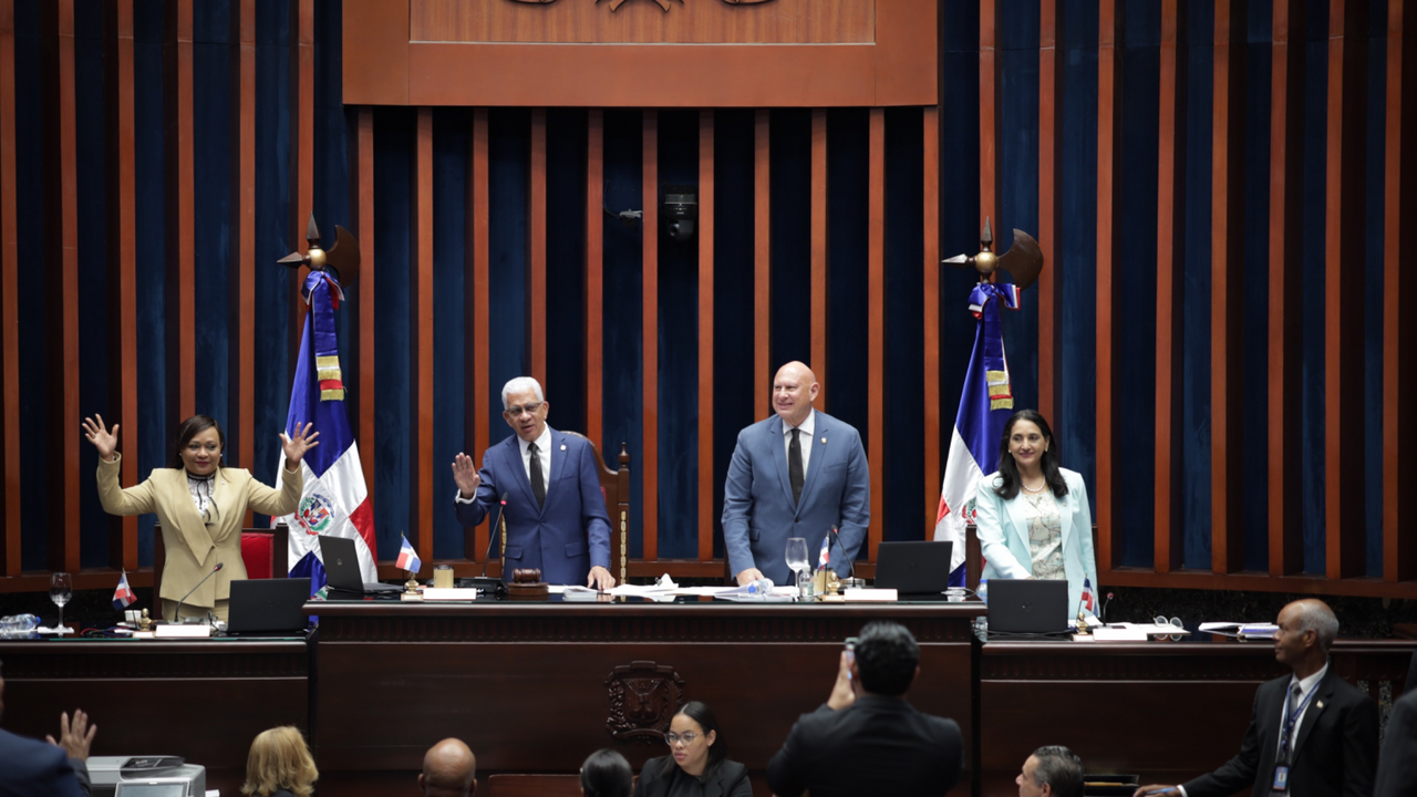 SENADO APRUEBA CODIGO LABORAL