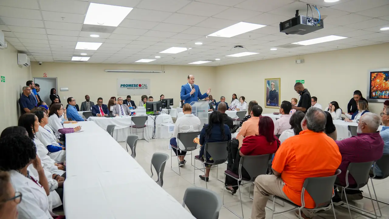 PromeseCAL inicia licitaci&oacute;n para garantizar medicamentos a hospitales y Farmacias del Pueblo hasta abril 2026 (fuente externa)