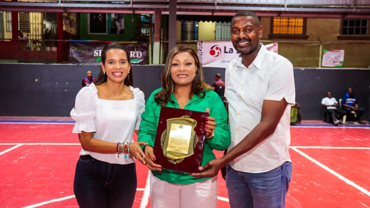 El equipo de Los Mina apabulla a Calero y mantiene invicto en TBS femenino Santo Domingo 02