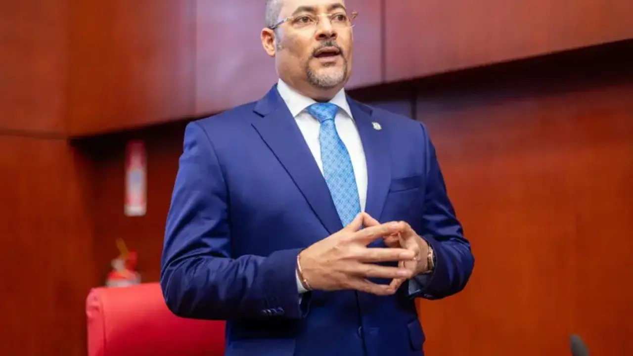 Eduard Alexis Espiritusanto, senador de la romana