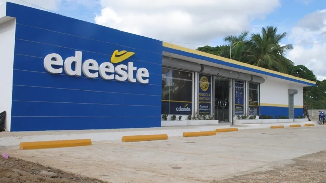 Fachada Empresa Distribuidora de Electricidad del Este, S.A. (fuente externa)