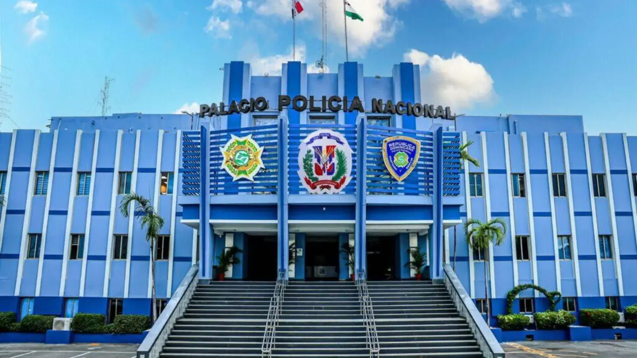Fachada Polic&iacute;a Nacional l Archivo, fuente externa