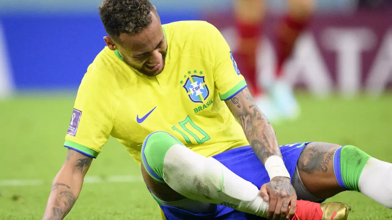 Neymar sufre nuevo problema muscular y es duda para convocatoria de Brasil ante Chile y Bolivia