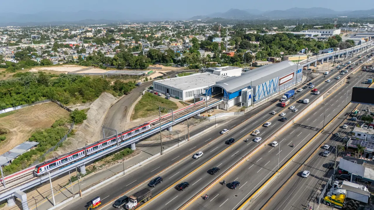 L&iacute;nea 2c del Metro de Santo Domingo l foto externa