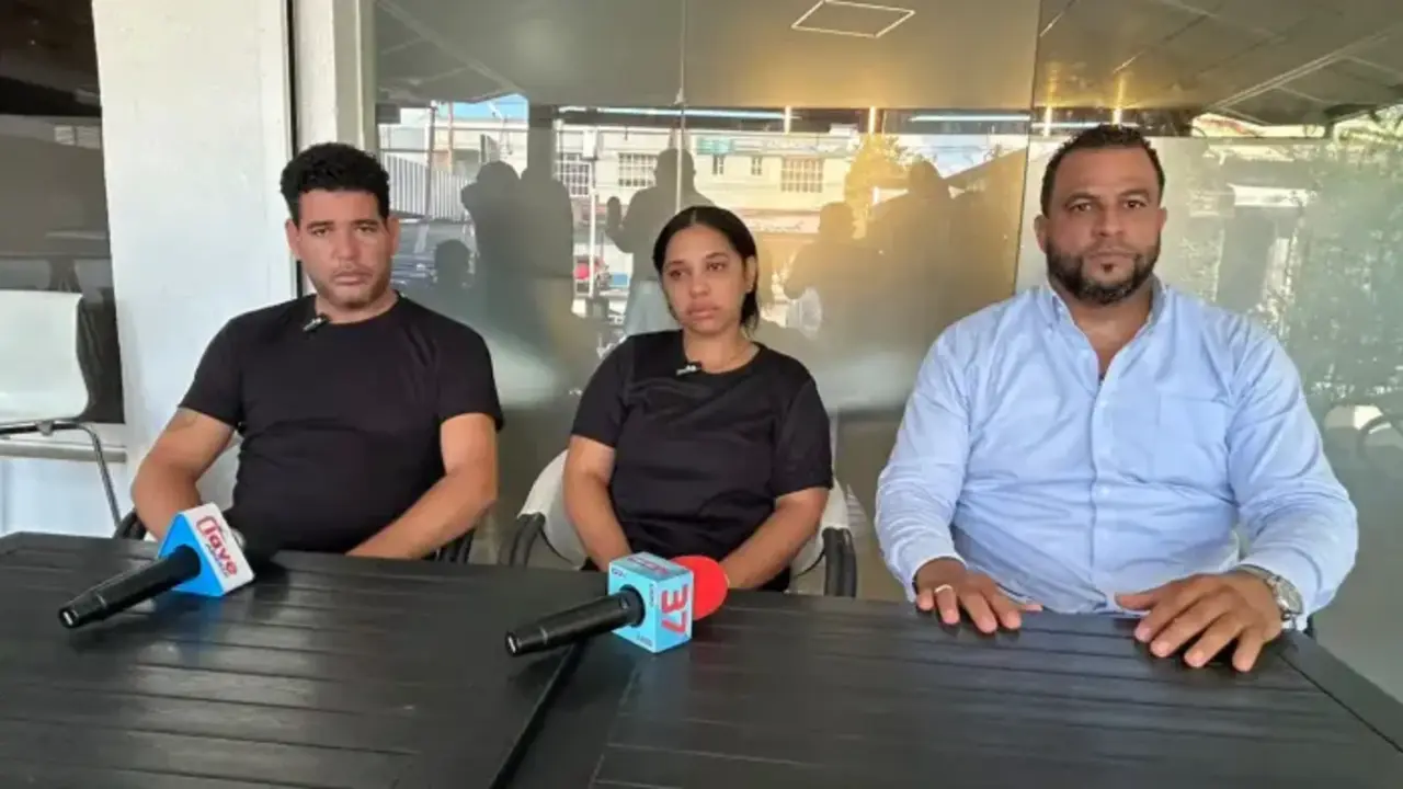 Abogado y padres del menor desaparecido l foto externa