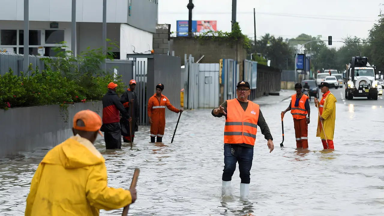 Hurac&aacute;n Melissa deja miles de desplazados, da&ntilde;os en infraestructuras y cortes de servicios en Rep&uacute;blica Dominicana | FOTO EXTERNA