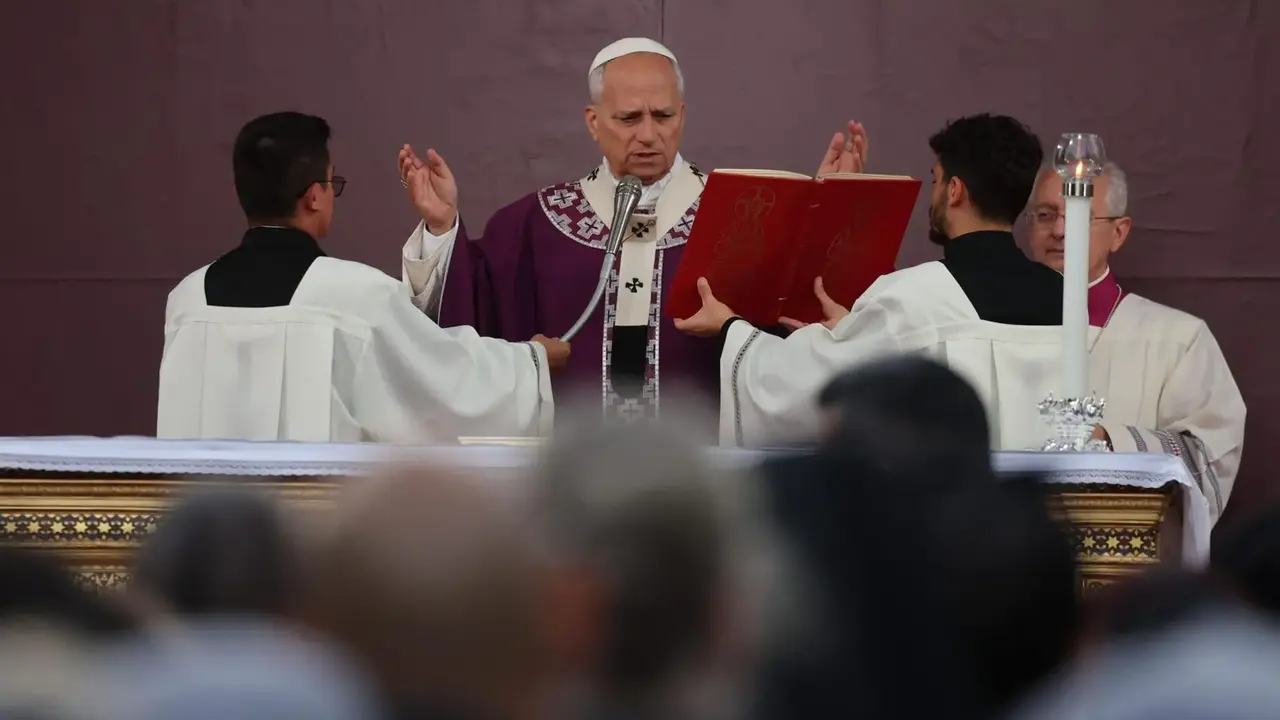 Papa Le&oacute;n XIV reza en Roma por los difuntos | FOTO EXTERNA