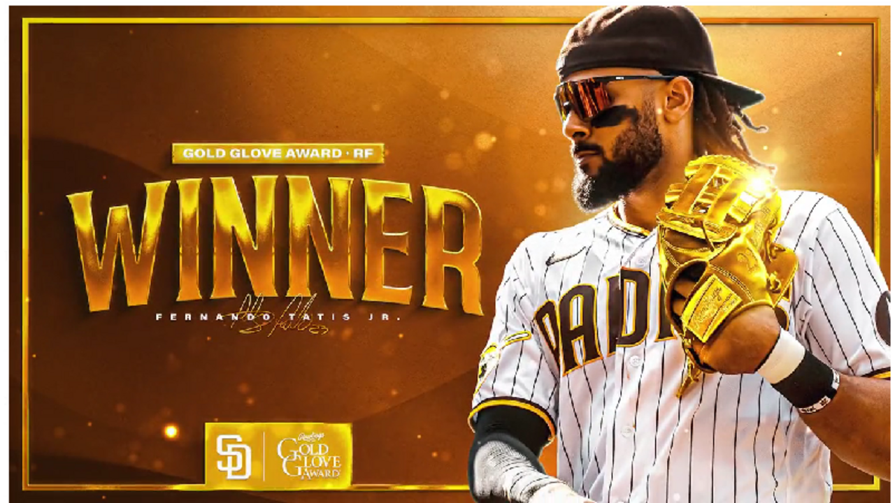 Fernando Tatis Jr. celebra su segundo Guante de Oro consecutivo como jardinero derecho de los Padres de San Diego | FOTO EXTERNA