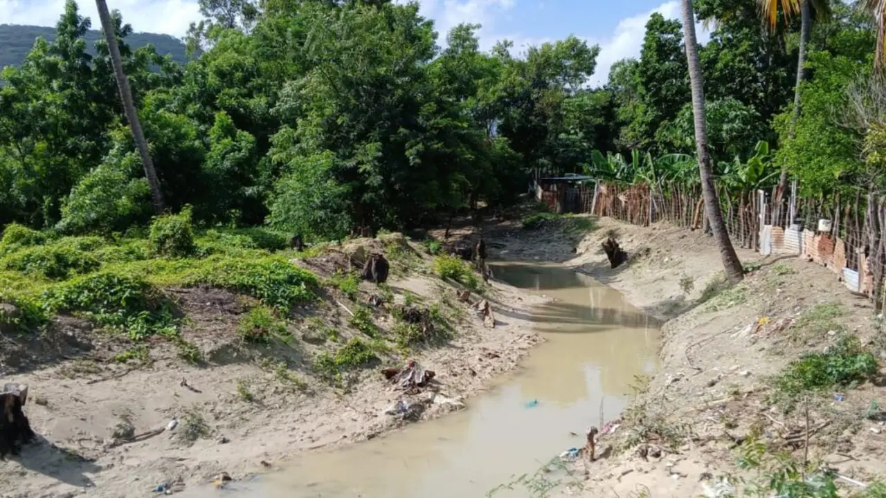 El desbordamiento del R&iacute;o Lemba en Barahona caus&oacute; p&eacute;rdidas materiales a decenas de familias | FOTO EXTERNA