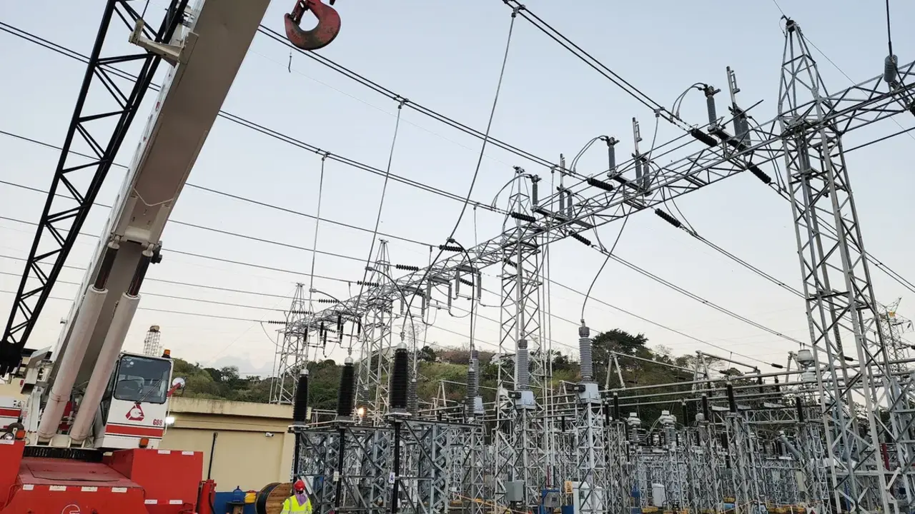 El ministro de Energ&iacute;a y Minas, Joel Santos, inform&oacute; sobre la restauraci&oacute;n del SENI | FOTO EXTERNA