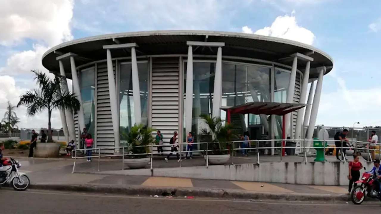 Estaci&oacute;n Mar&iacute;a Montez afectada por una aver&iacute;a en el sistema de cambia-v&iacute;a | FOTO EXTERNA