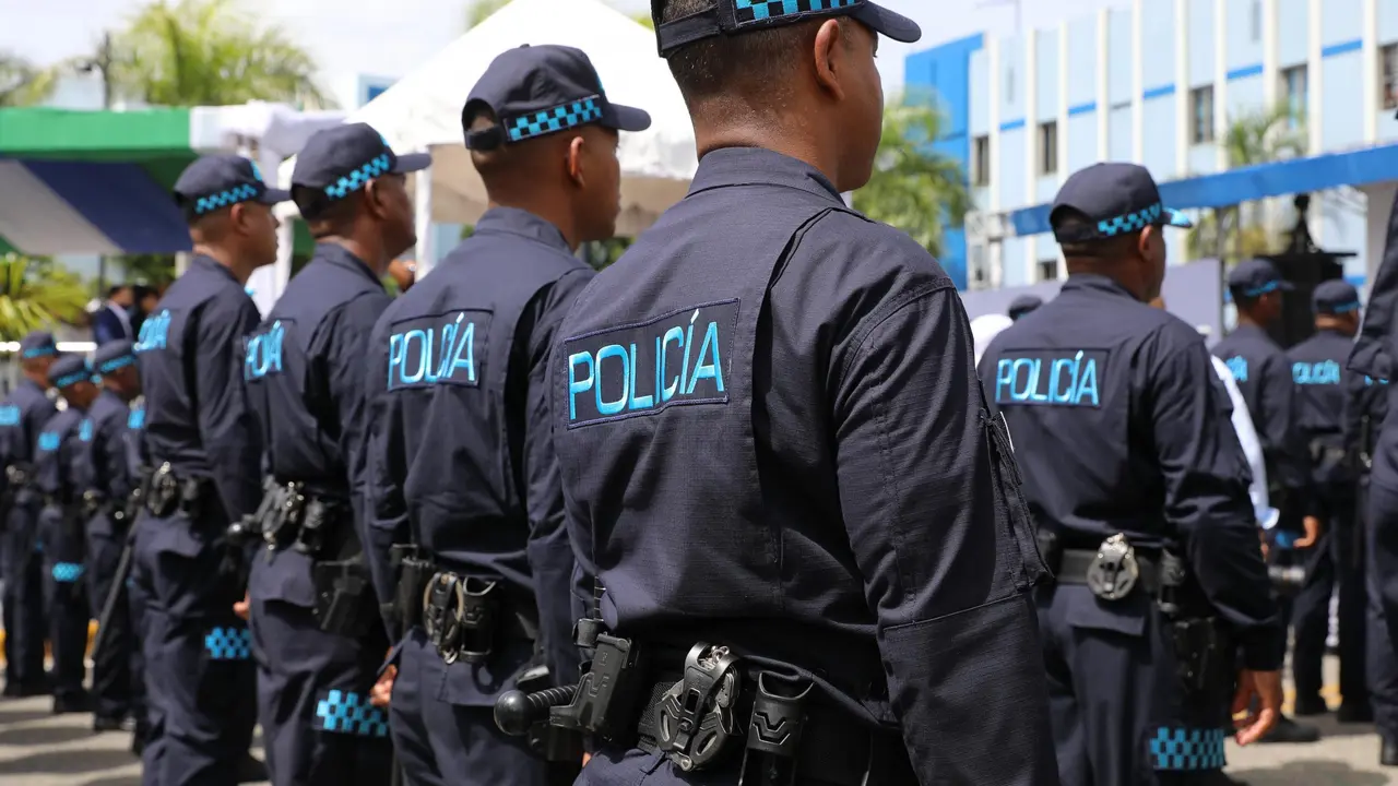 Equipo de polic&iacute;as dominicanos | FOTO EXTERNA