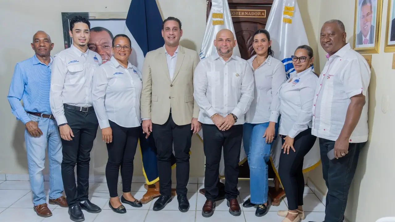 Luis Valdez, subdirector del INABIE, en el momento de la juramentaci&oacute;n del nuevo encargado regional en la Gobernaci&oacute;n Provincial. | FOTO EXTERNA