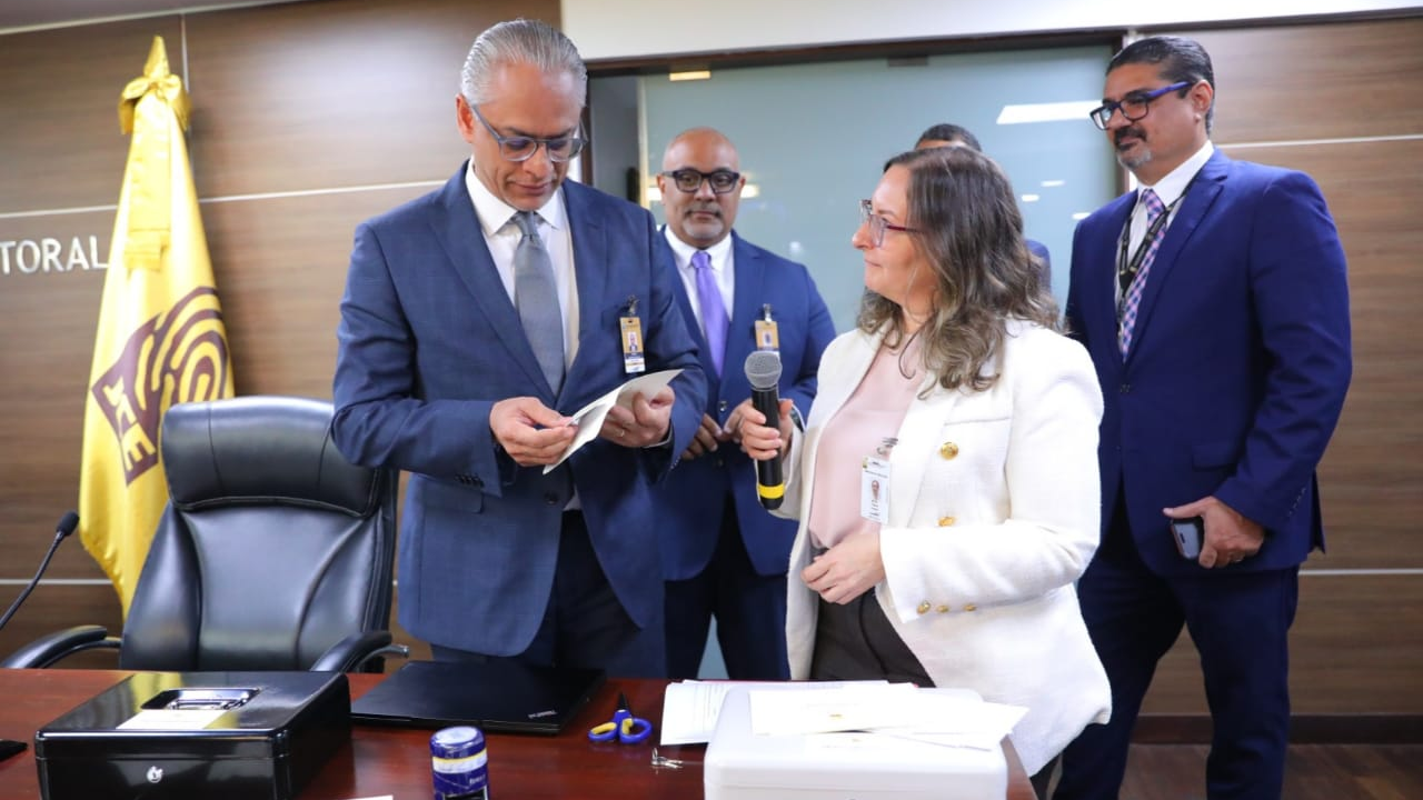 a JCE formaliza la creaci&oacute;n de la infraestructura criptogr&aacute;fica para la nueva c&eacute;dula dominicana. | FOTO EXTERNA