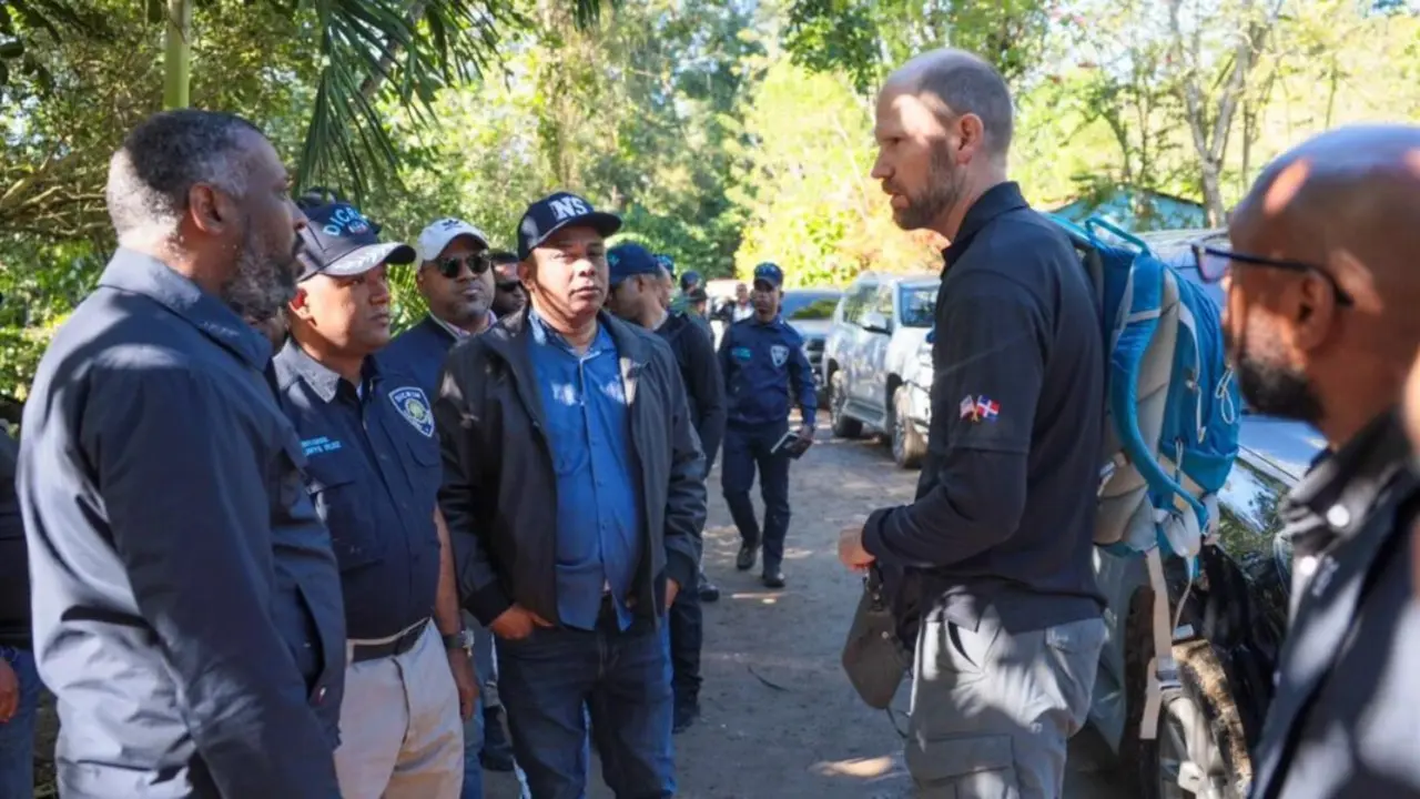 T&eacute;cnicos del FBI y unidades K9 participan activamente en el rastreo t&eacute;cnico y estrat&eacute;gico en la zona | FOTO EXTERNA