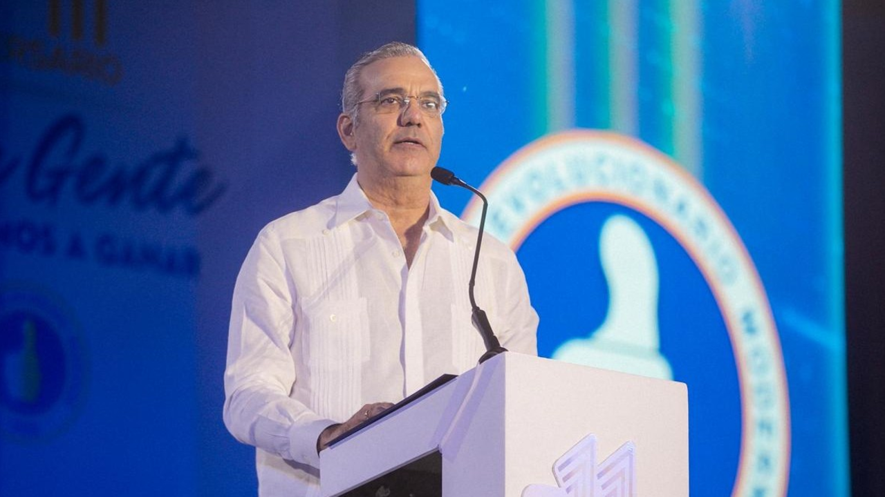 El presidente Luis Abinader asegur&oacute; que la creaci&oacute;n de un Ministerio P&uacute;blico independiente marc&oacute; la diferencia. | FOTO EXTERNA