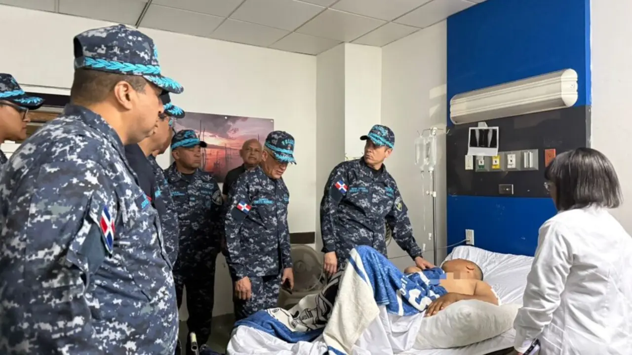 El sargento recibe atenciones especializadas en el Hospital Traumatol&oacute;gico Dr. Dar&iacute;o Contreras tras ser herido en servicio. | FOTO: POLICIA NACIONAL