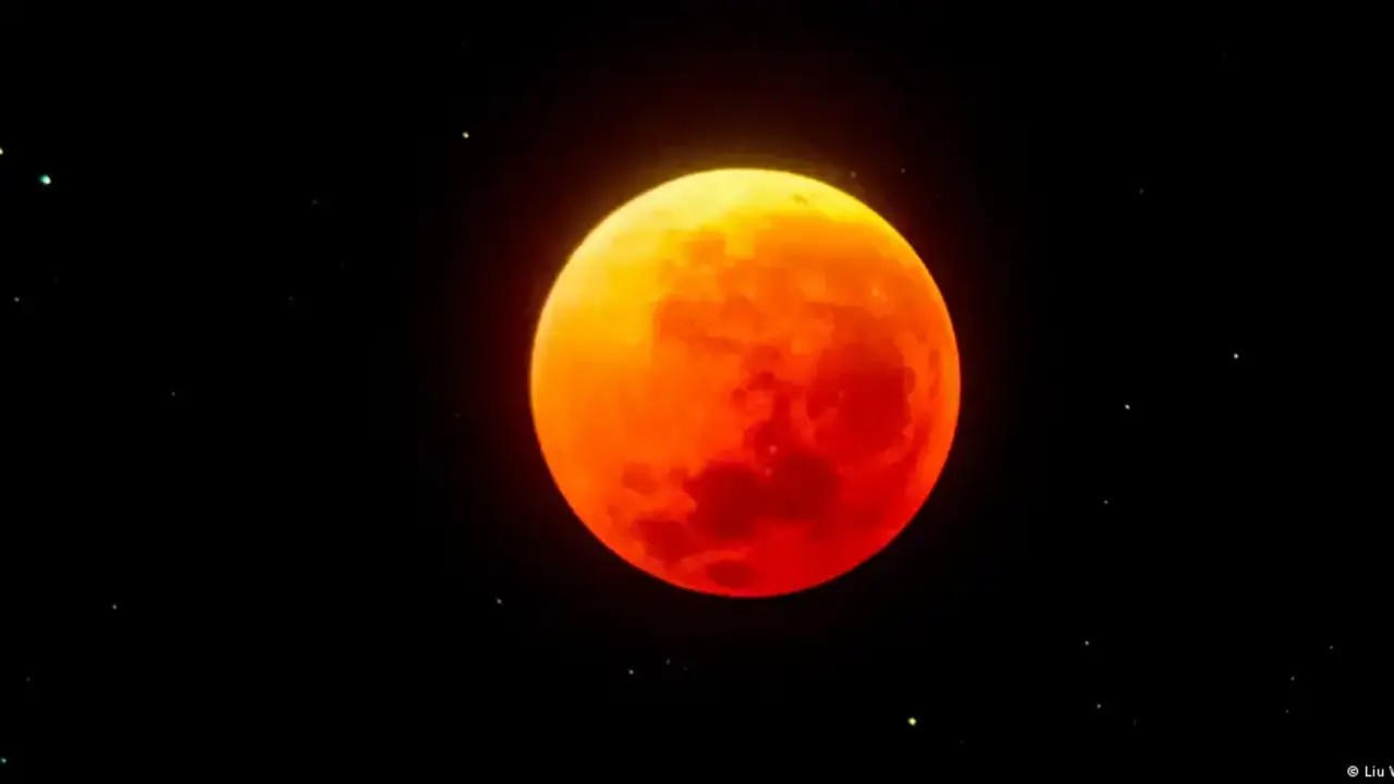 Las condiciones meteorol&oacute;gicas y la concentraci&oacute;n de nubes en Tokio limitaron la visibilidad del fen&oacute;meno a las 20:00 horas. | FOTO EXTERNA