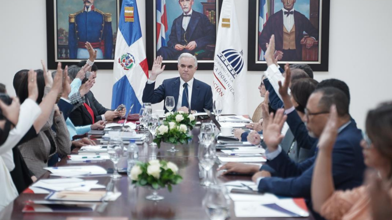 El ministro Luis Miguel De Camps durante la sesi&oacute;n del Consejo Nacional de Educaci&oacute;n. | FOTO EXTERNA