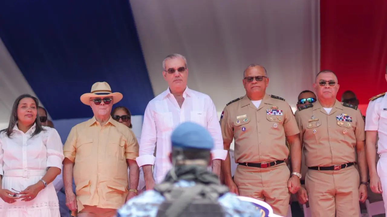 El presidente Luis Abinader durante los actos conmemorativos en Azua. | FOTO PRESIDENCIA