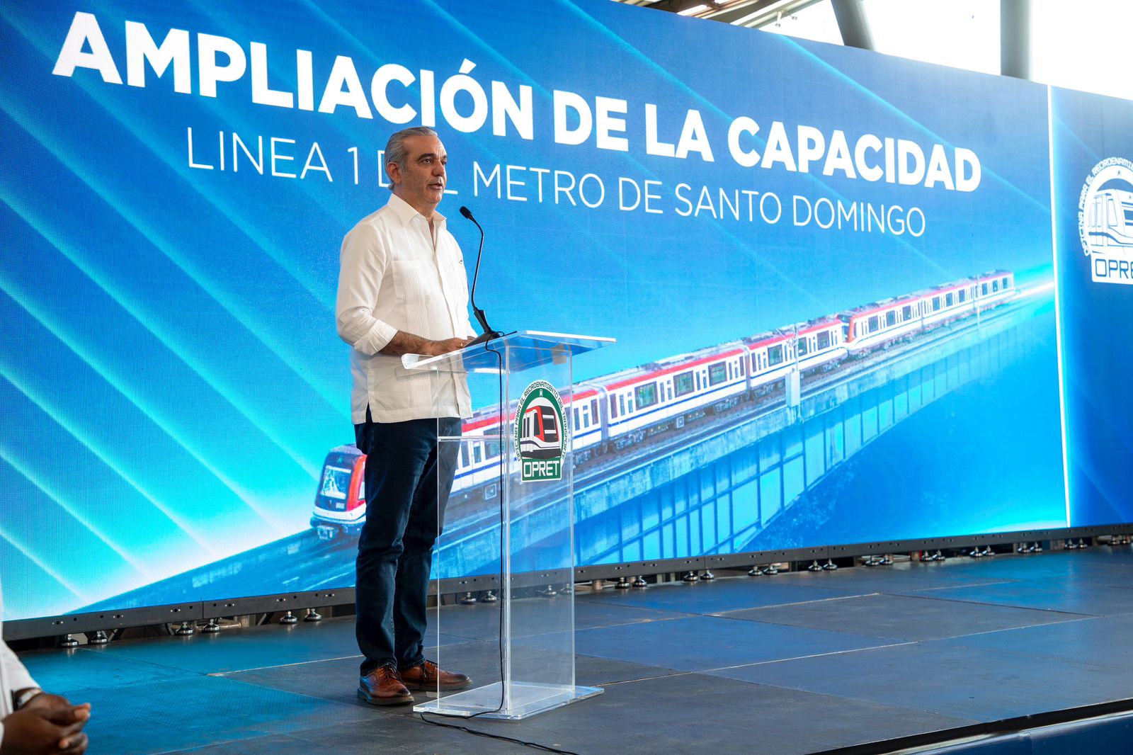 Presidente de Luis Abinader durante la inauguración de trenes de seis vagones en el Metro de Santo Domingo (fuente externa)