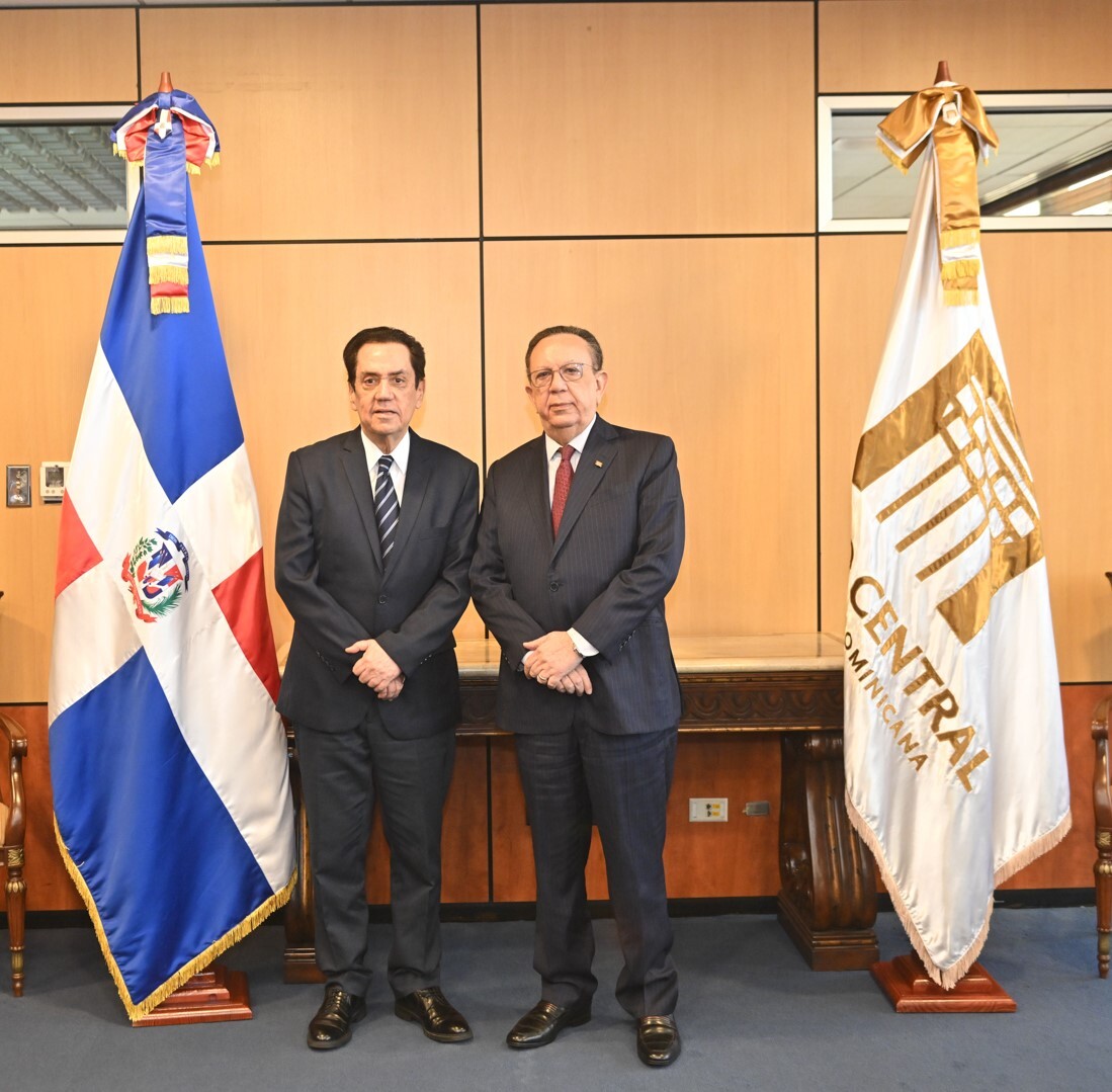 Tony Raful y Héctor Valdez Albizu (fuente: Banco Central)