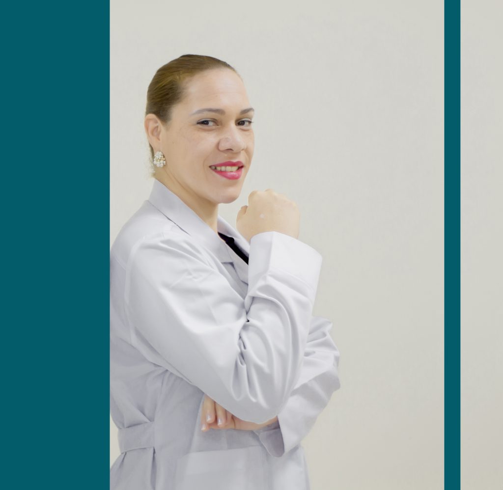 Doctora María E. Batista (directora)