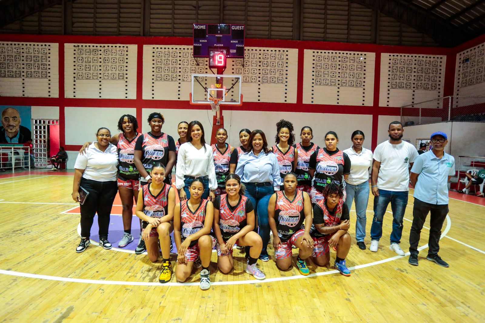Los Mina derrota a Pueblo Nuevo y mantiene dominio en TBS Femenino psd